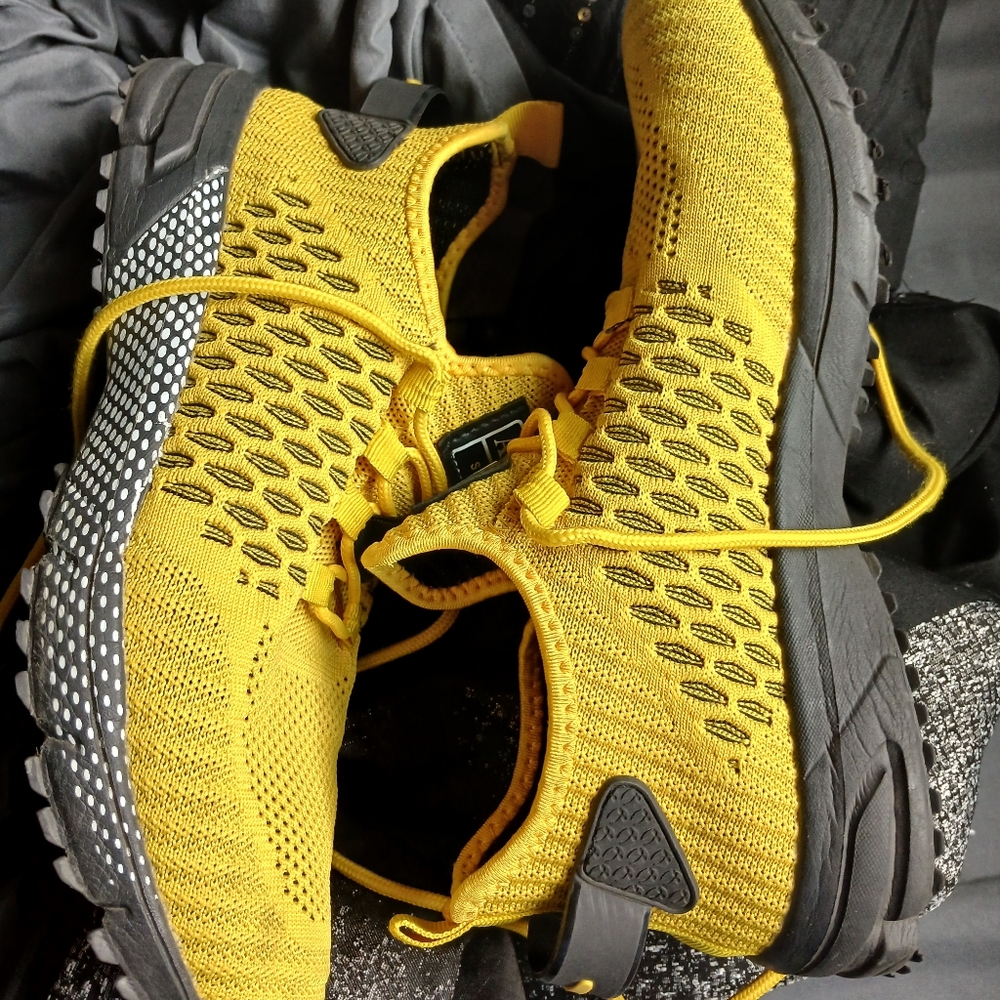 Mens lightweight running shoes size (42) 9